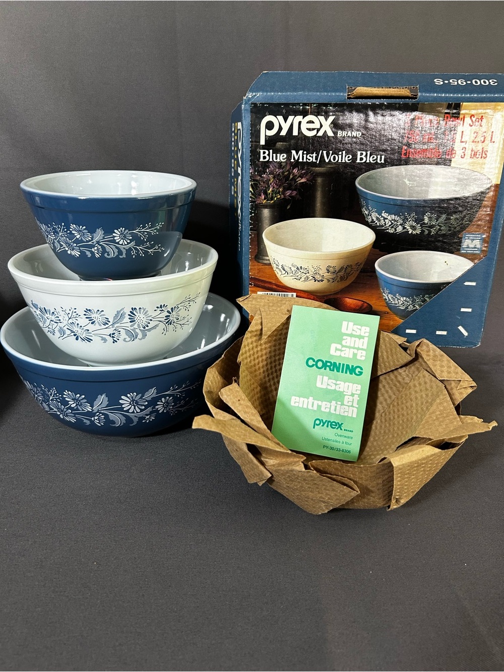 Vintage Pyrex New in Opened Box - Colonial Blue Mist - 3 Bowl Set 401,402 & 403